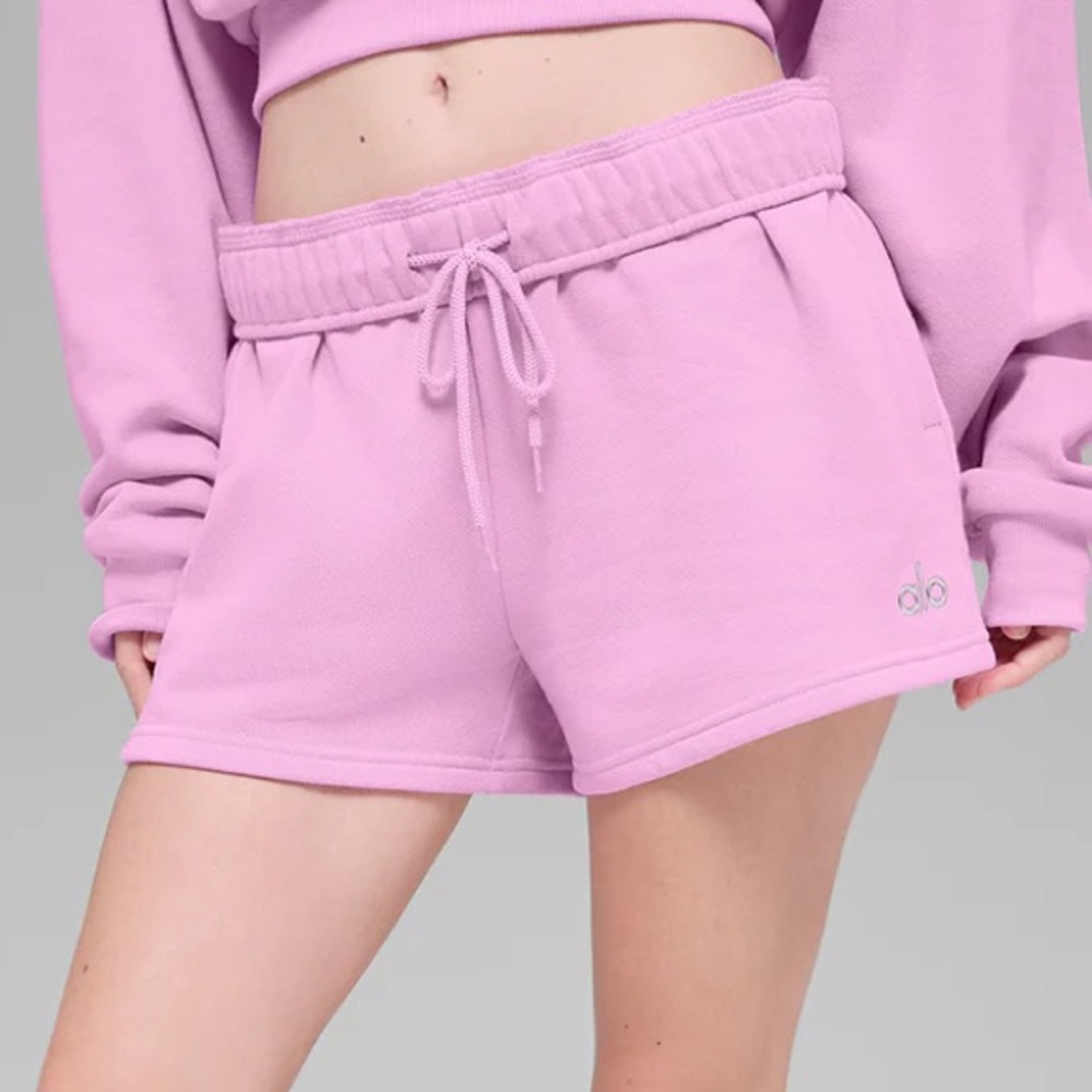 Alo Yoga Accolade Short Candy Heart Pink M
